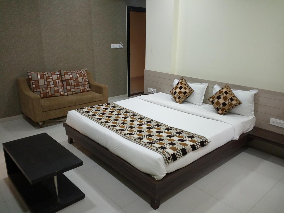 Casa Green Hotel Shirdi Exterior photo